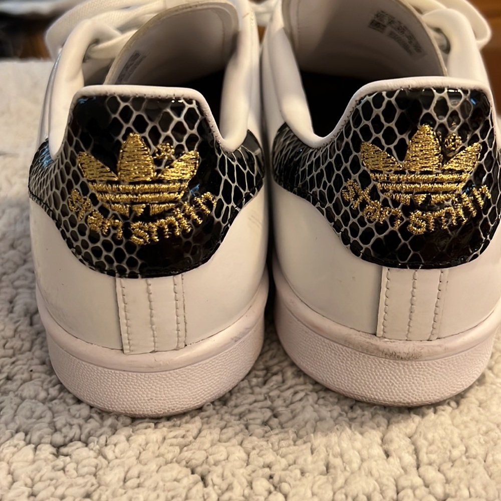 Adidas - Picture 2 of 5